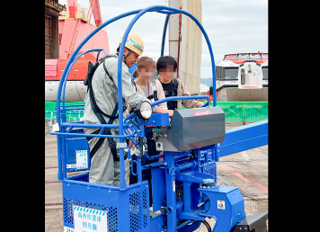 高所作業車乗車体験